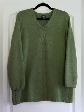 Vintage L.L.Bean 80% Silk Cotton Sage Green Cable Knit V Neck Sweater XL